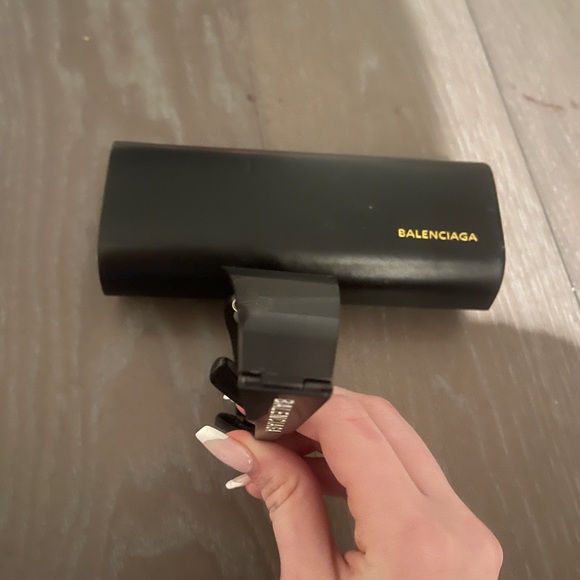 BALENCIAGA MONO RECTANGLE SUNGLASSES IN BLACK - Picture 7 of 11